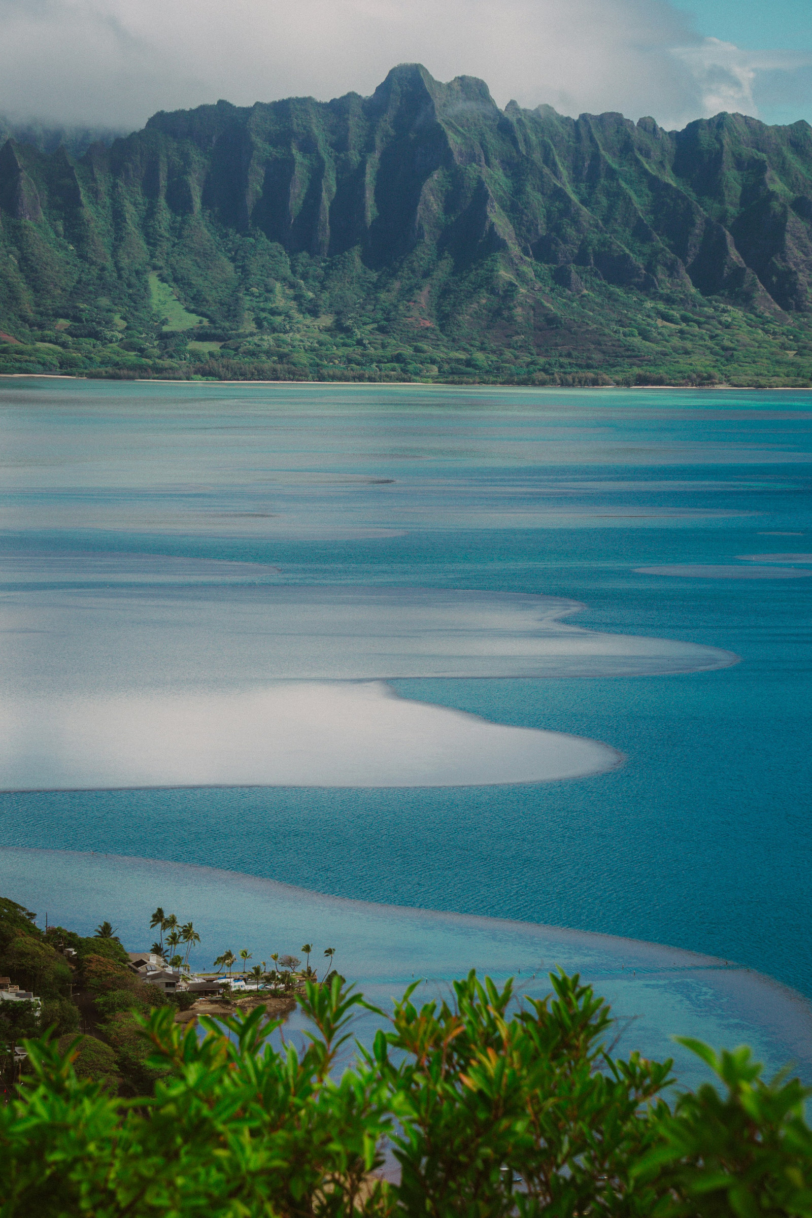 Kāneʻohe Bay sandbars and Koʻolau ridges shown as area context
